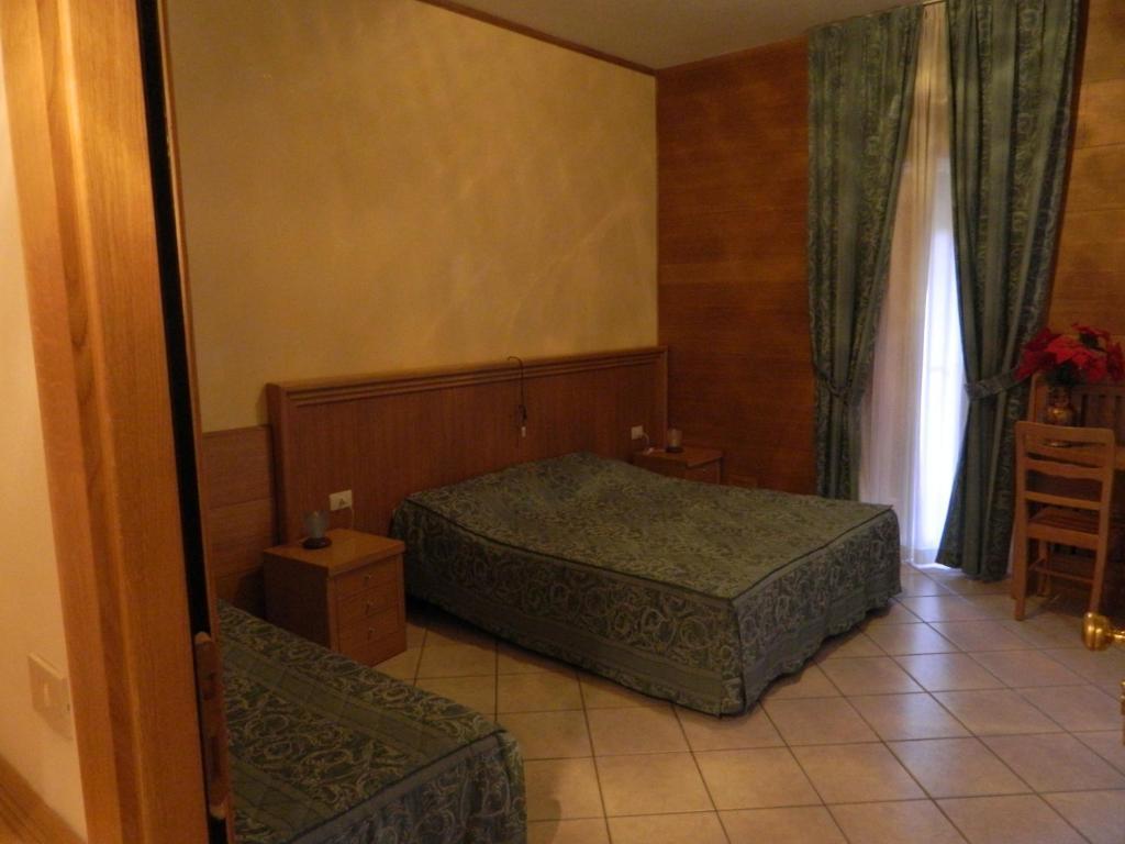 Hotel Vallefura ペスココスタンツォ 部屋 写真
